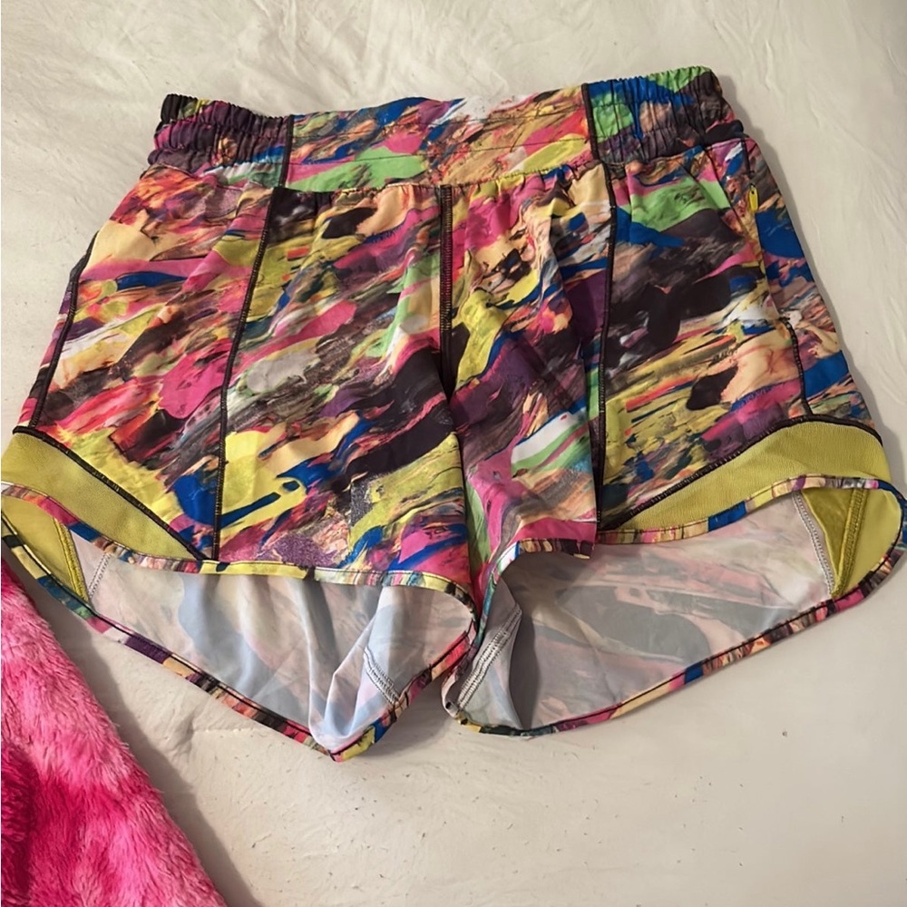 Lululemon Hotty Hot shorts